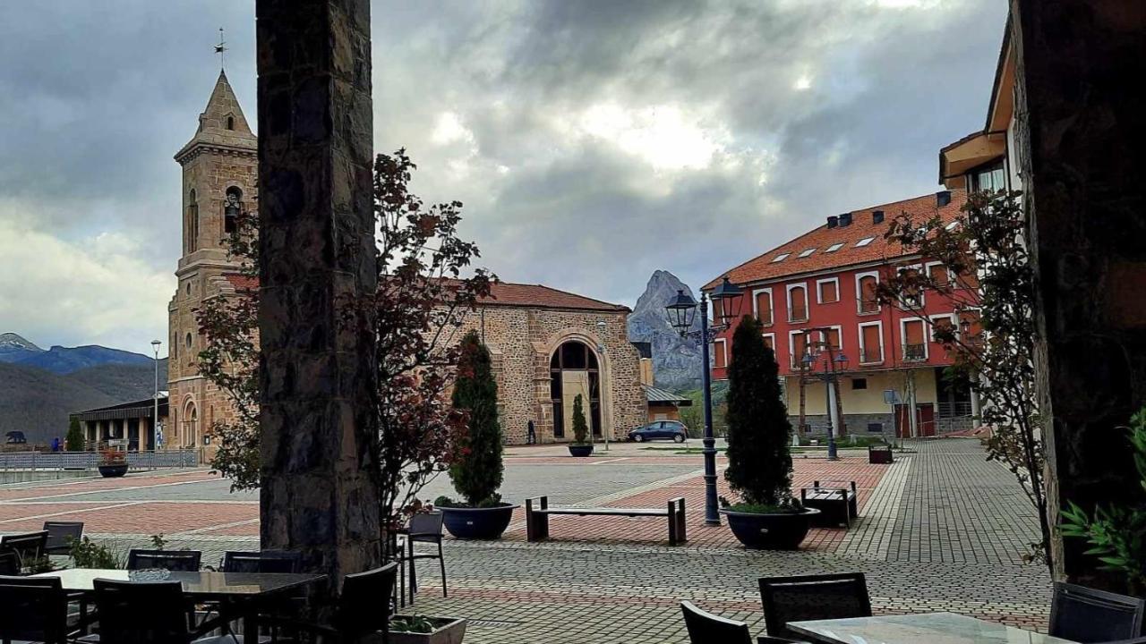 Riano En Las Montanas De Carmen Εξωτερικό φωτογραφία